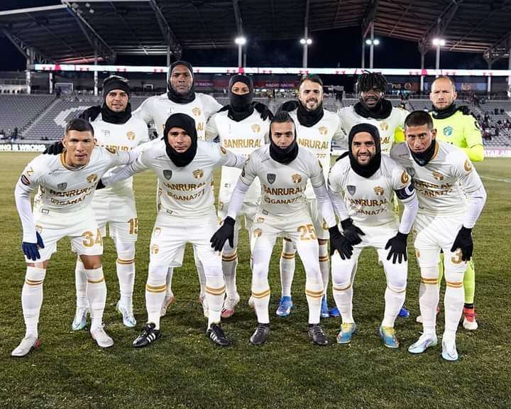 Comunicaciones cerrará de local la serie ante ante New York City
