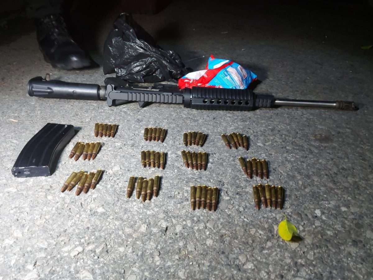 Capturan a presuntos mareros Salvatruchas que llevaban un fusil