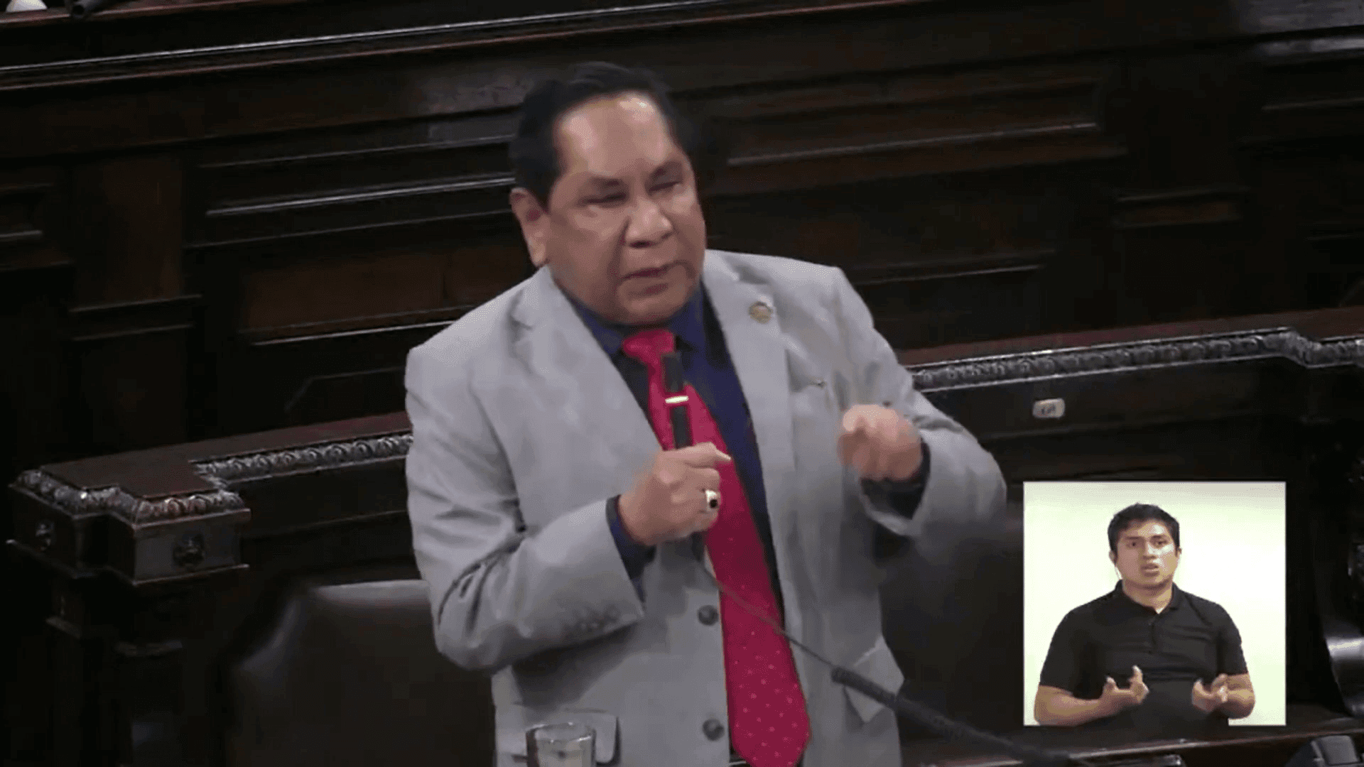 Diputado Julio Ixcamey