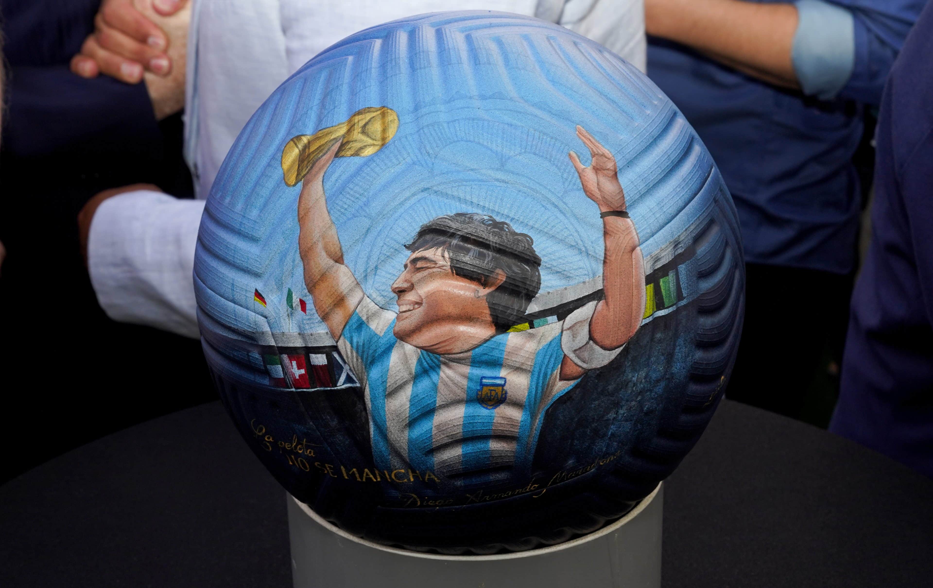 Gianni Infantino Maradona