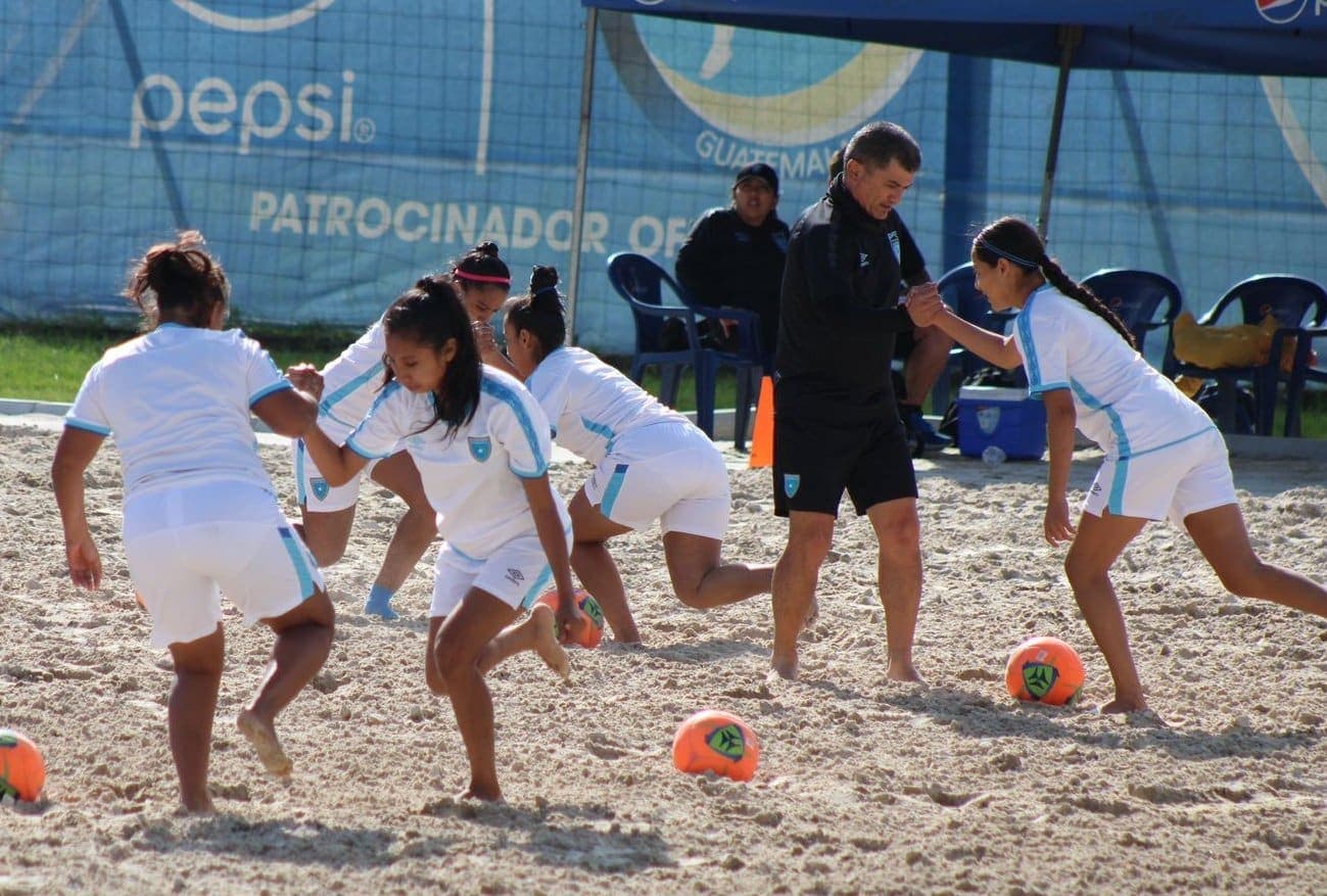 Selección Femenil FutPlaya lista para el histórico debut internacional