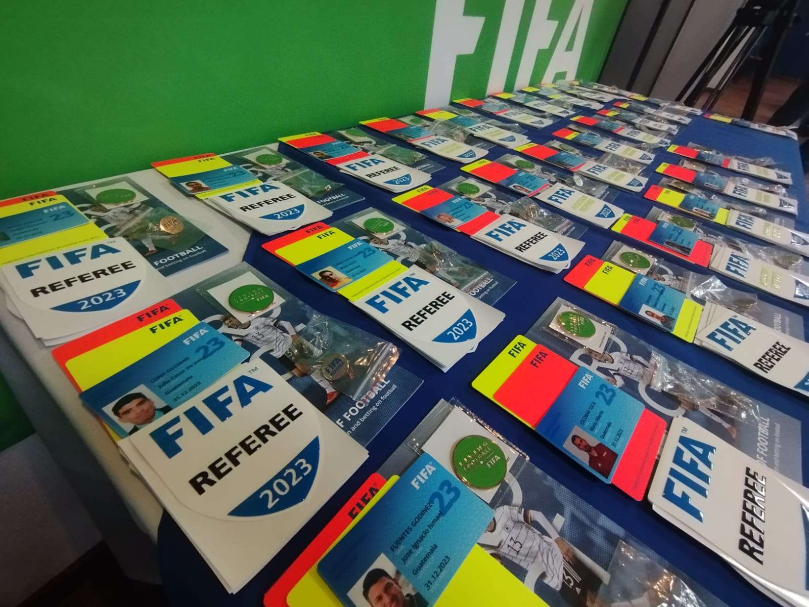 Árbitros FIFA Clausura Apertura