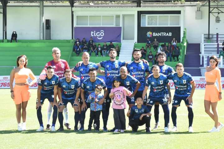 Universidad U Chimaltenango Primera