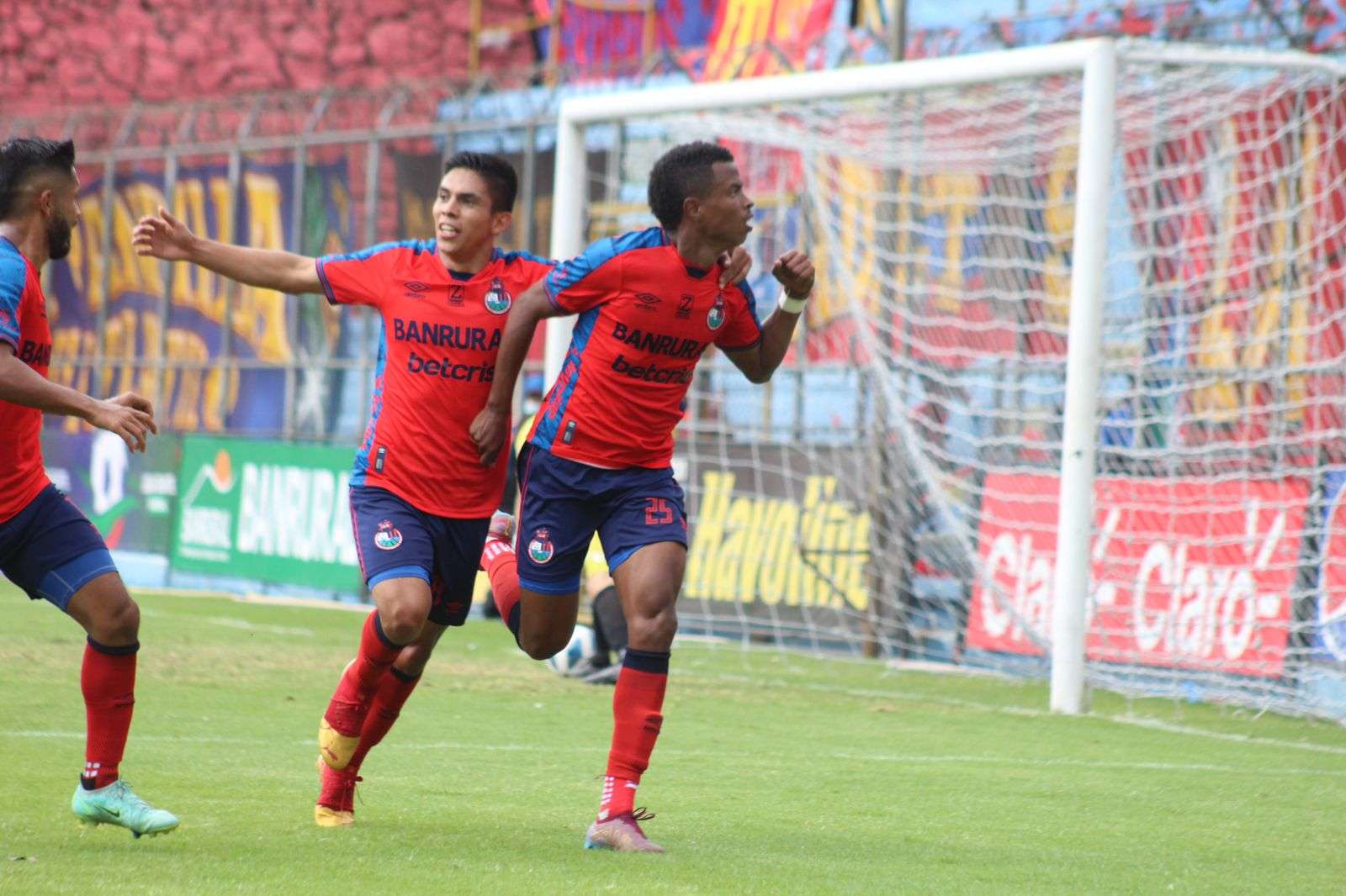 Municipal Mixco Yasniel Matos Cubanos