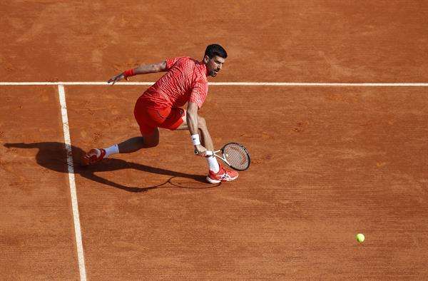 El tenista serbio Novak Djokovic, líder del ránking de la ATP, debutó con victoria en el torneo de Montecarlo al imponerse al ruso Ivan Gakhov