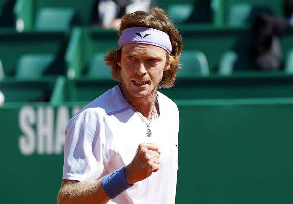 El ruso Andrey Rublev, quinto favorito, es el primer semifinalista del Masters 1000 de Montecarlo 2023. EFE/EPA/SEBASTIEN NOGIER