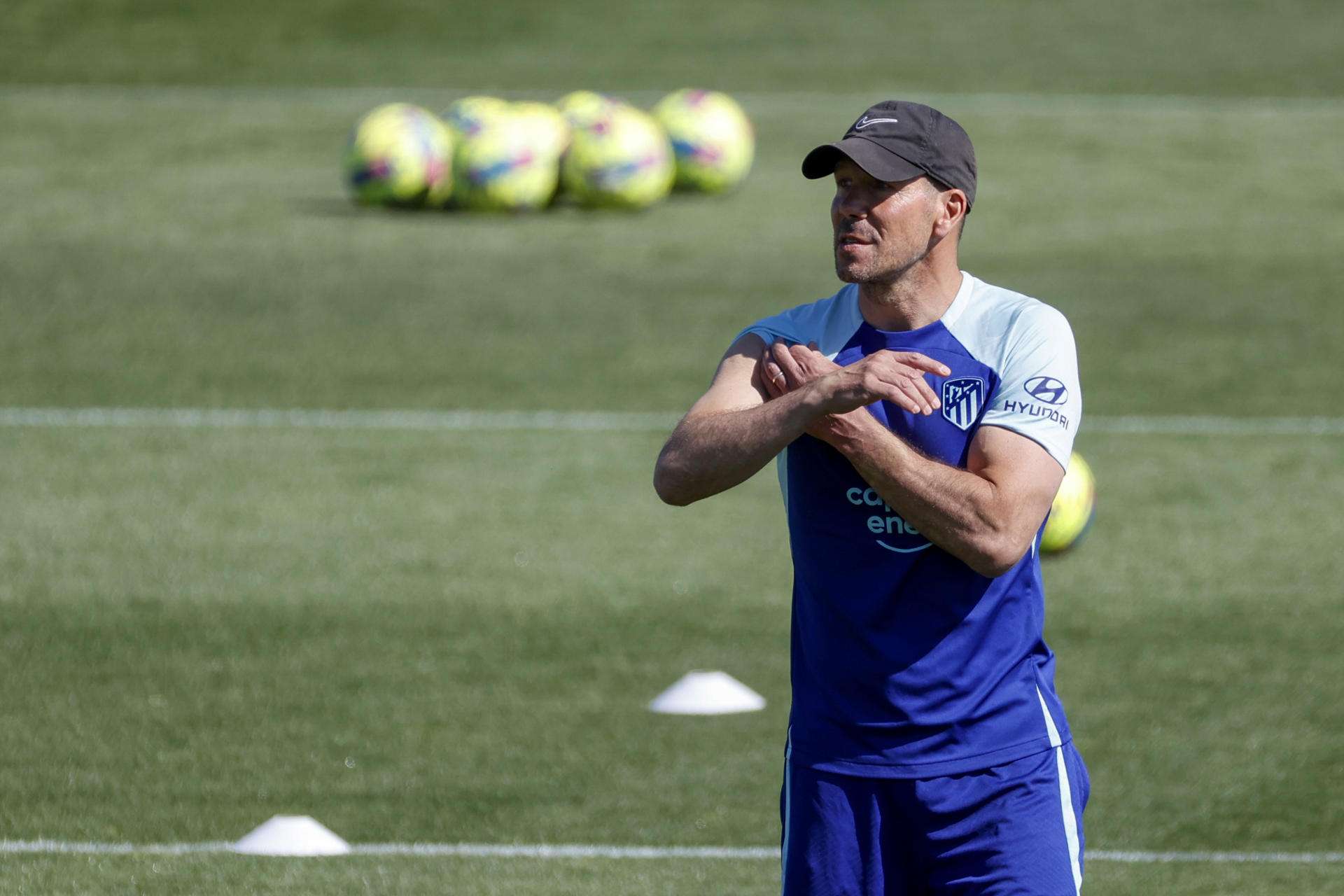 Simeone recupera a Savic y aún aguarda a Memphis para el Camp Nou