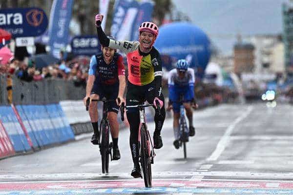 Cort gana al esprint en Viareggio Giro