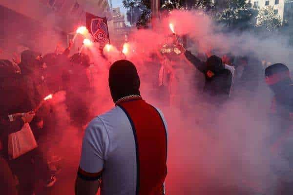 Hinchas protestan PSG
