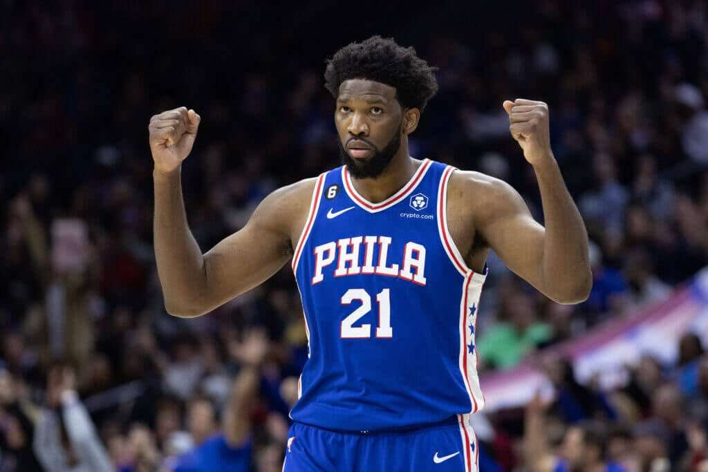 Joel Embiid, pívot de los Philadelphia 76ers, fue elegido este martes como nuevo Jugador Más Valioso (MVP) de la NBA