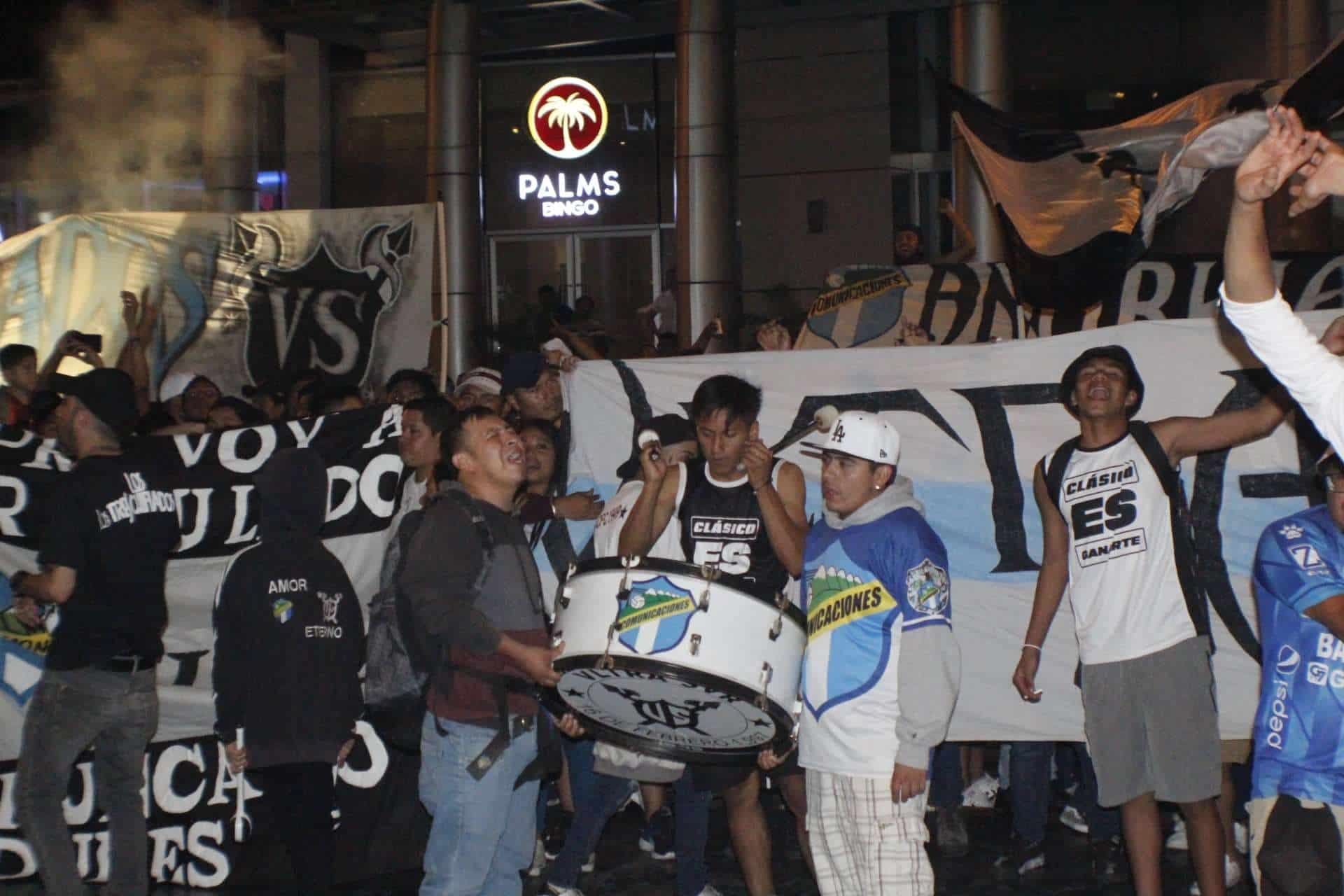 Comunicaciones banderazo Crema