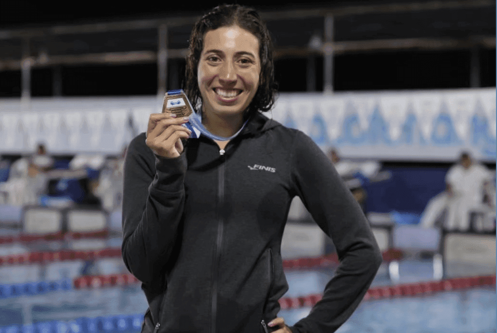 Gabriela Santis Natación