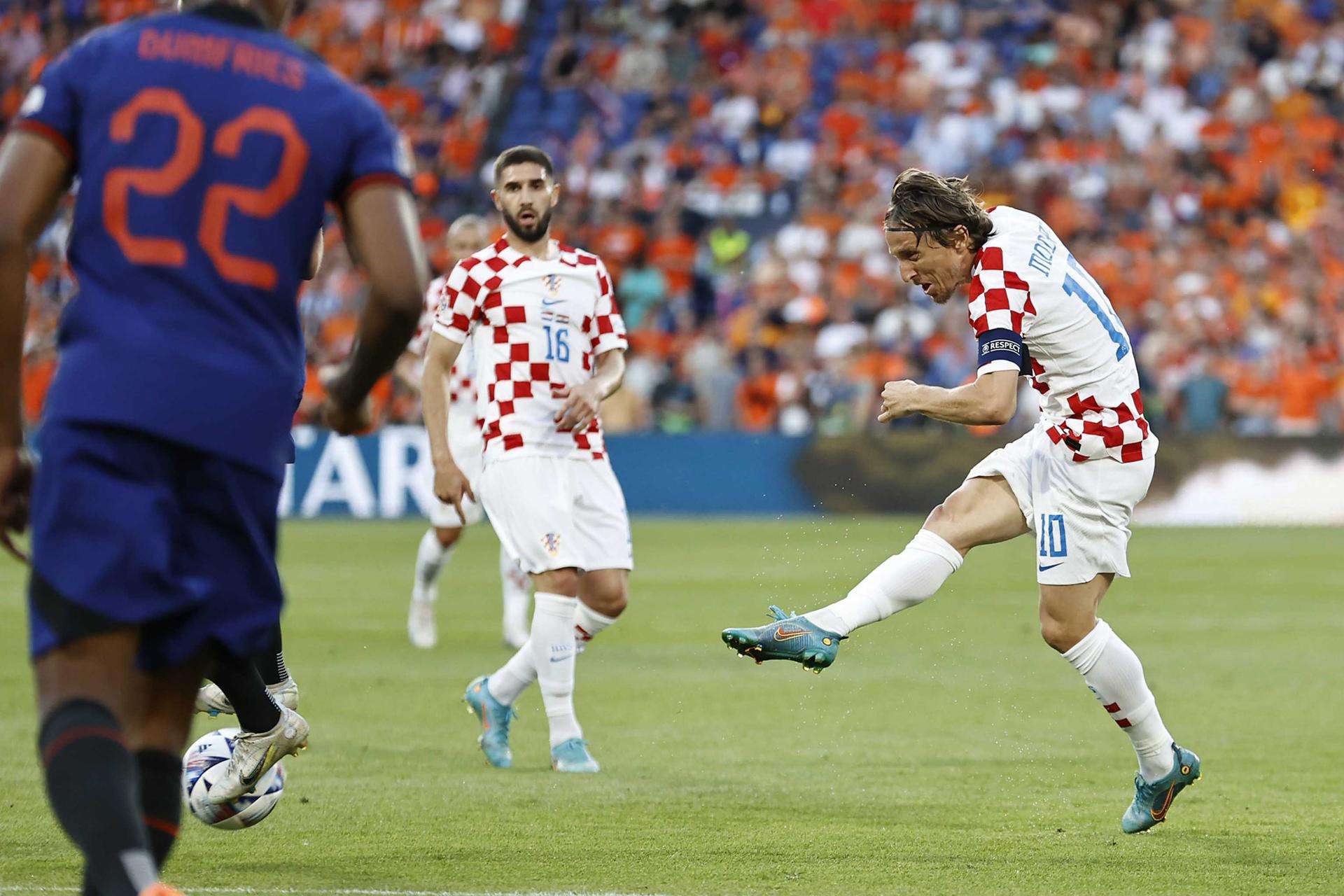 2-4. El orgullo de la Croacia de Modric tumba al anfitrión