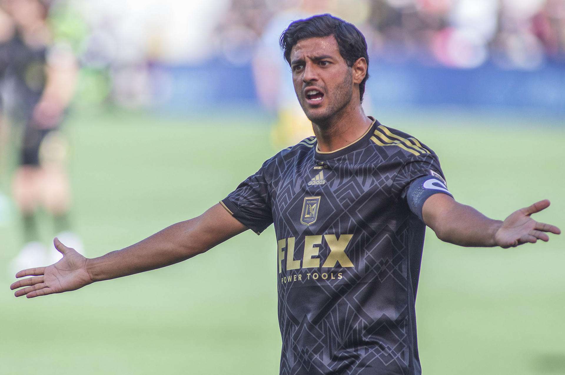 Carlos Vela rescata en el 90 a un LAFC que gana por primera vez en siete partidos