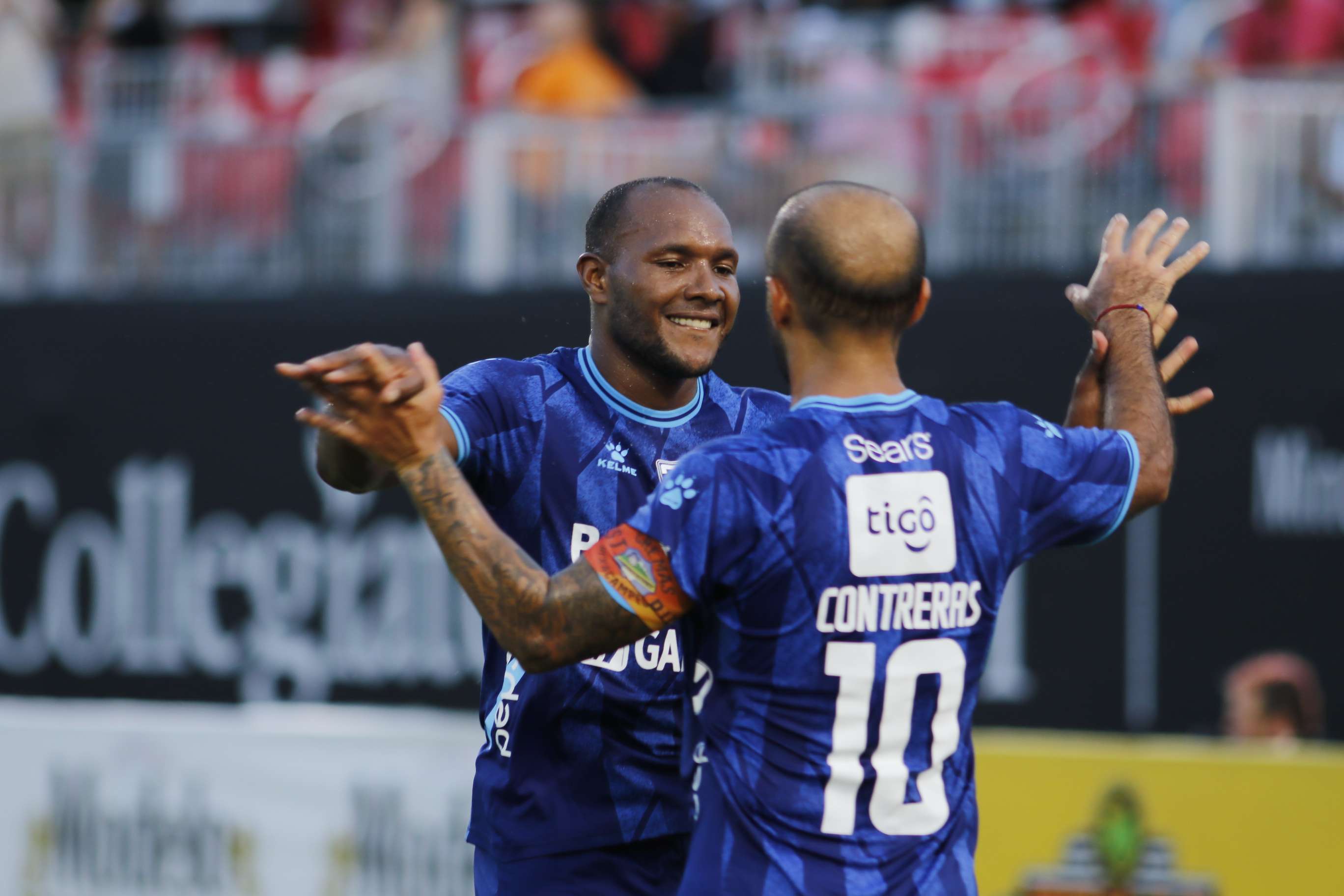 Juan Anangonó y José Contreras Comunicaciones FC