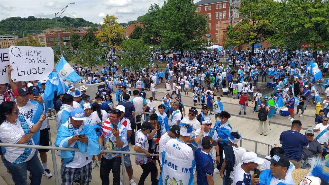 Modo Selección | Ambientazo afuera del estadio para el partido de Guatemala