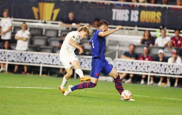 EE.UU. elimina a Canadá en los penaltis y se medirá con Panamá en las semifinales