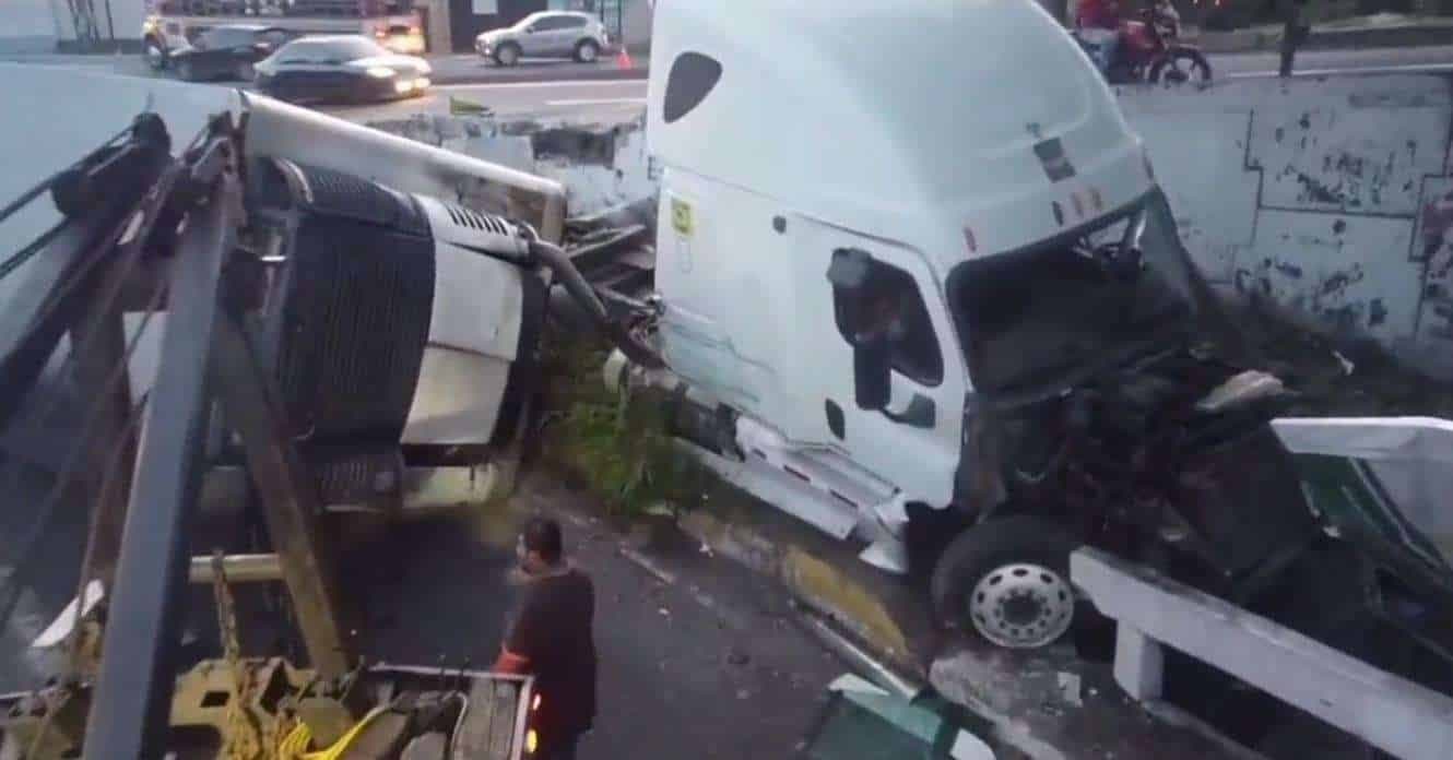 tráiler accidente tránsito