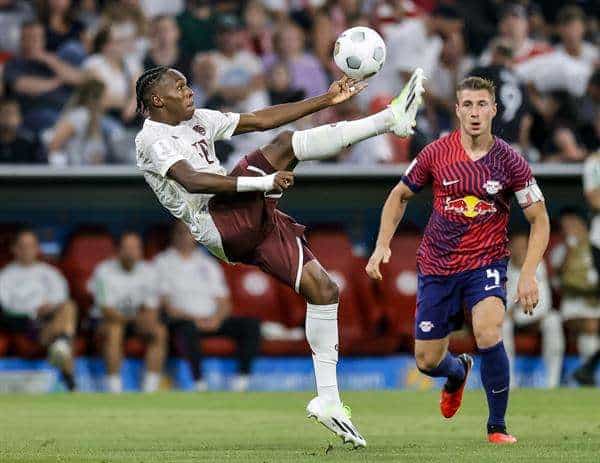 Bayern denuncia insultos racistas contra Mathys Tel tras derrota ante el Leipzig