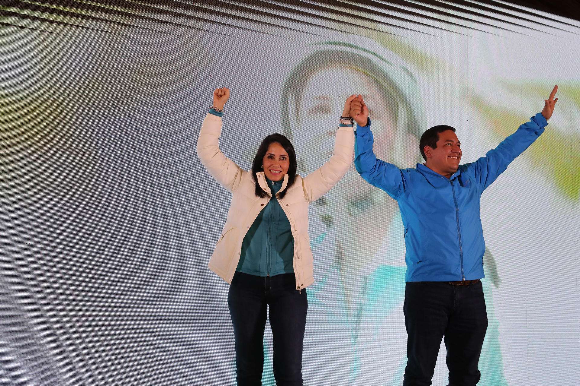 González supera a Noboa con 9,65 puntos tras procesarse el 92,9 % de las actas en Ecuador