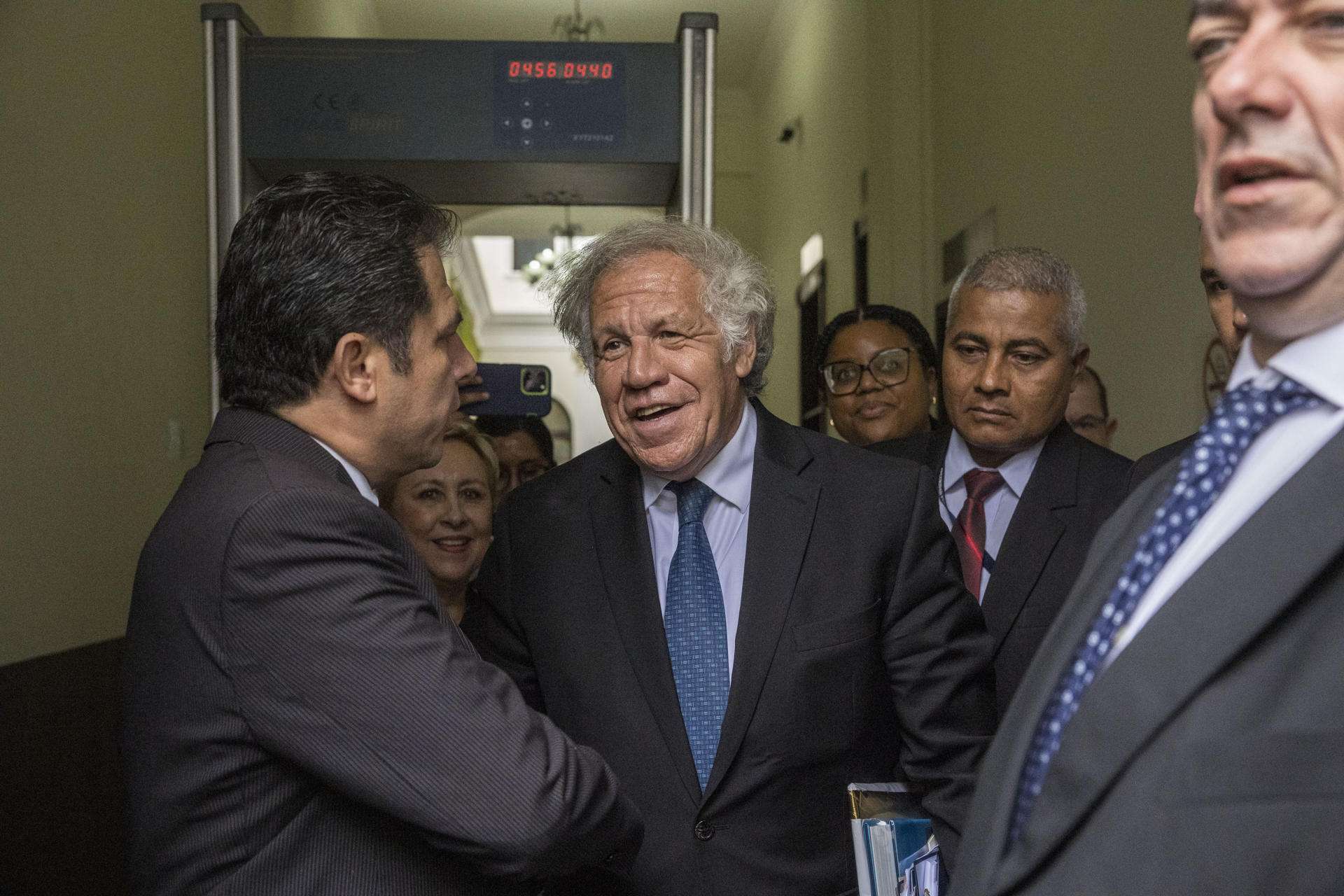 El secretario general de la OEA culmina intensa visita de cuatro días a Guatemala