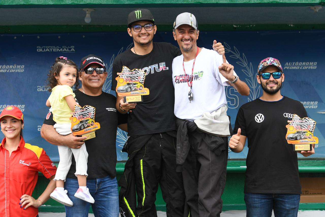 Automovilismo Juanes y Marco Morales