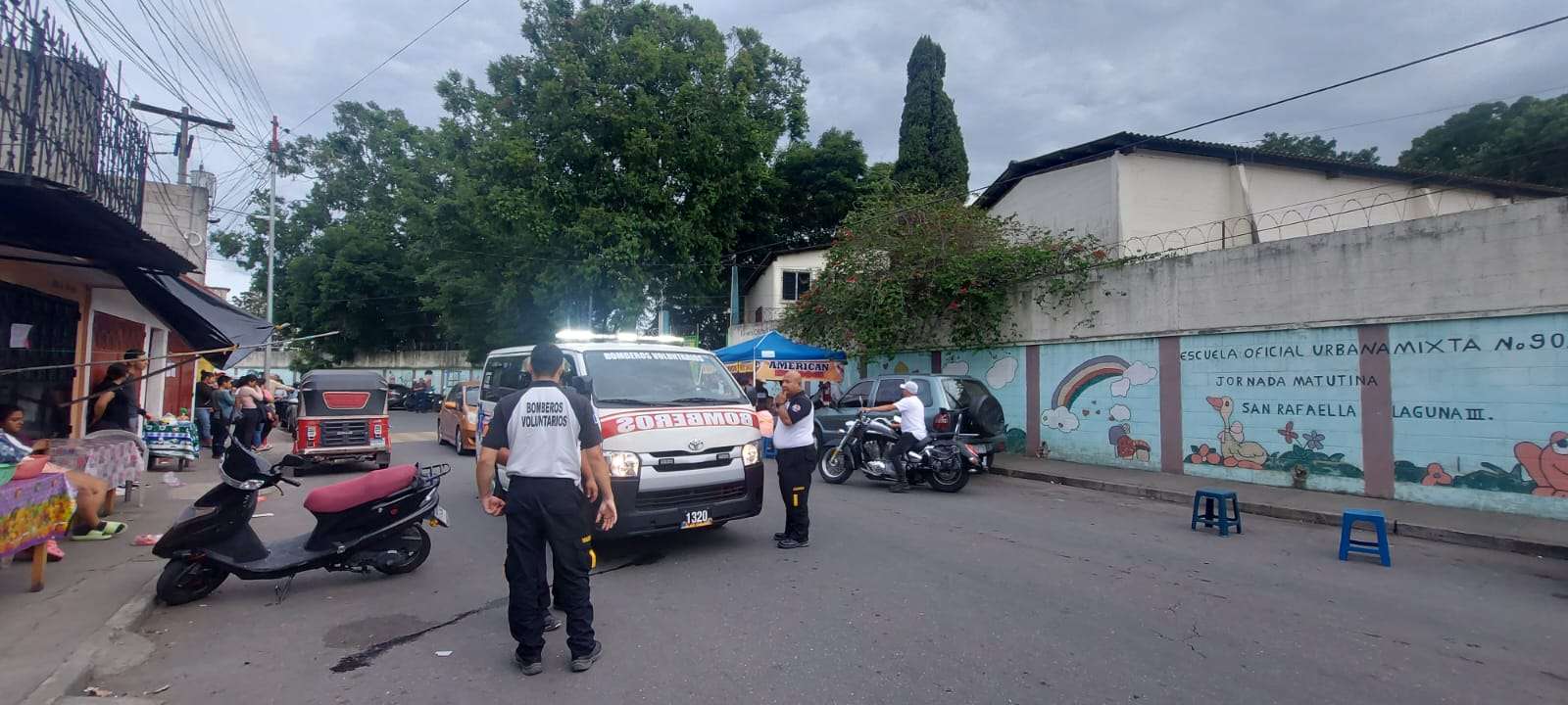 URGENTE | Segunda explosión de bomba incendiaria en centro electoral zona 18