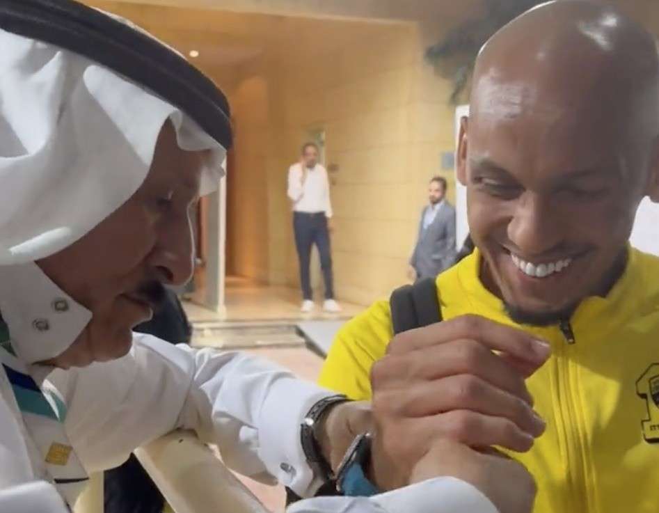 EN VIDEO | Debut y reloj nuevo para Fabinho