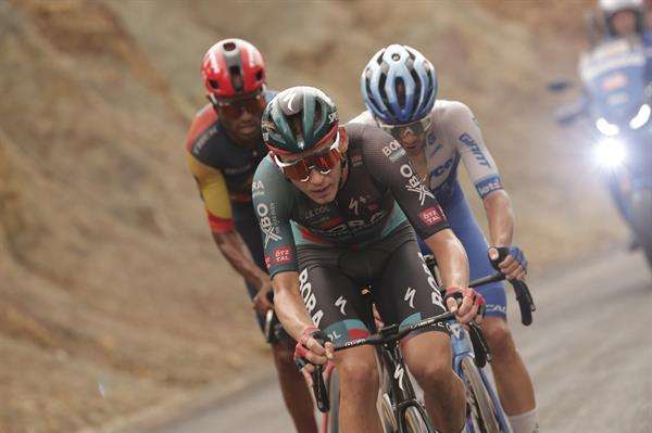 La Vuelta de los sobresaltos descansa en espera de la crono y el Tourmalet