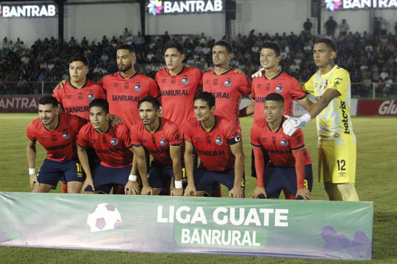 Municipal gana 2-0 a Antigua GFC con doblete de José Martínez