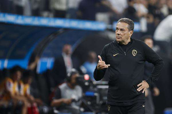 El entrenador de Corinthians Vanderlei Luxemburgo, en una fotografía de archivo. EFE/Sebastiao Moreira