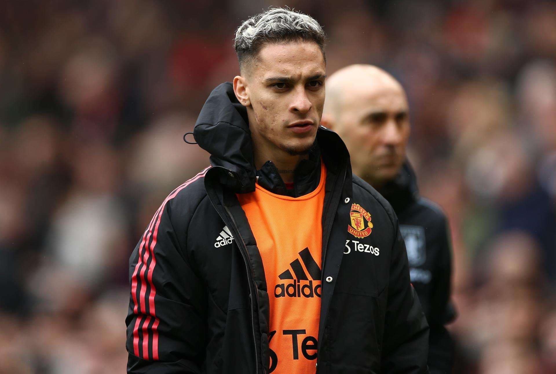 Antony retrasa su regreso al Manchester United mientras es investigado por maltrato