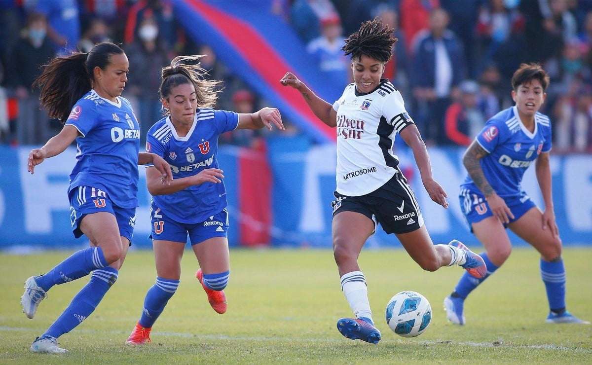 Futbol femenino en Chile