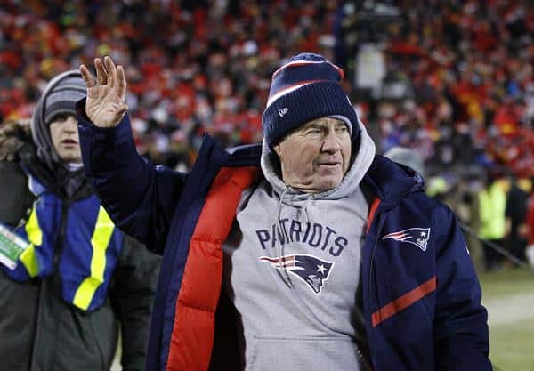 Tom Brady defiende el trabajo de Bill Belichick en el mal paso de Patriots en 2023
