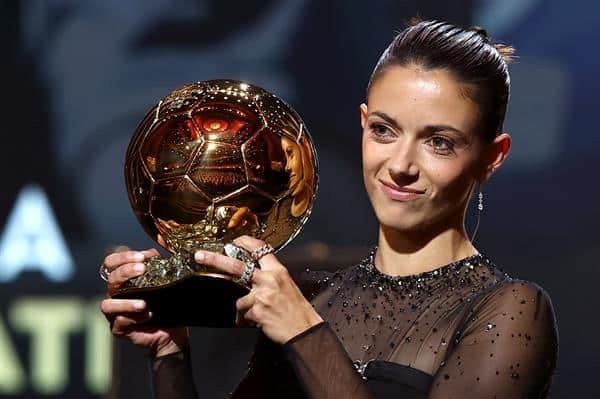 La española del Barcelona Aitana Bonmatí logró el Balón de Oro de 2023 EFE/EPA/MOHAMMED BADRA