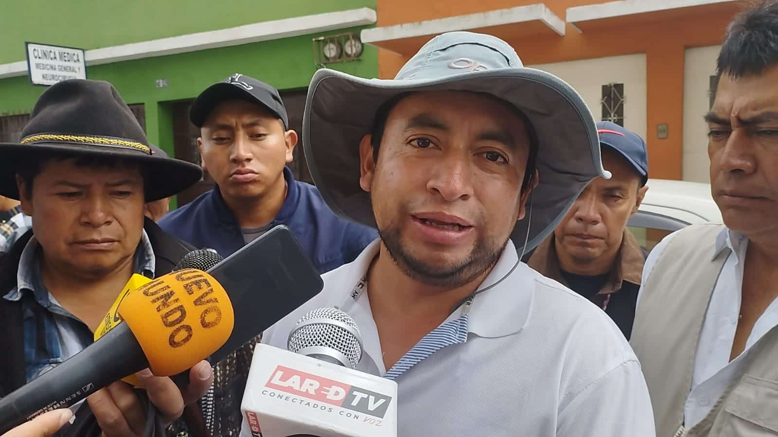 48 cantones Luis Pacheco