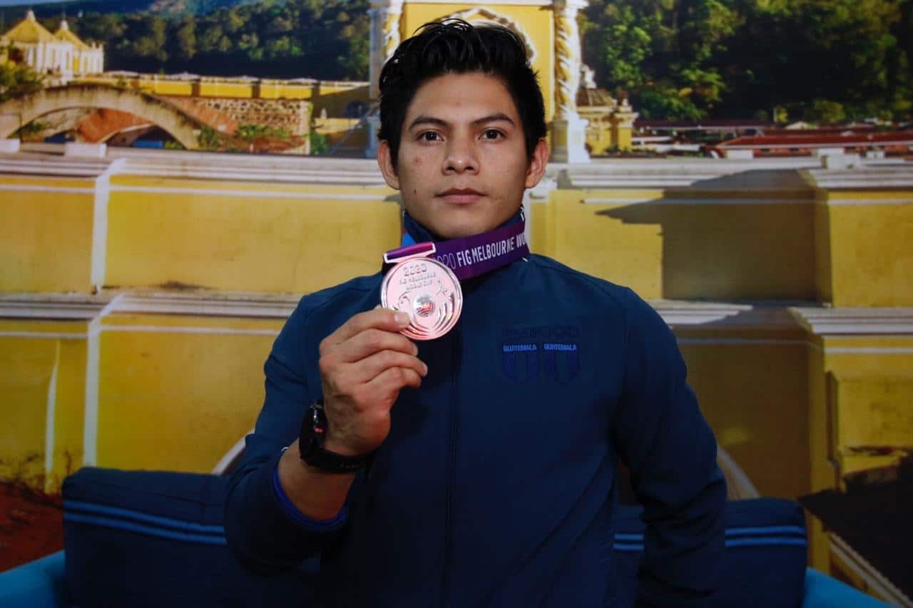 jorge vega Bernardo Arévalo