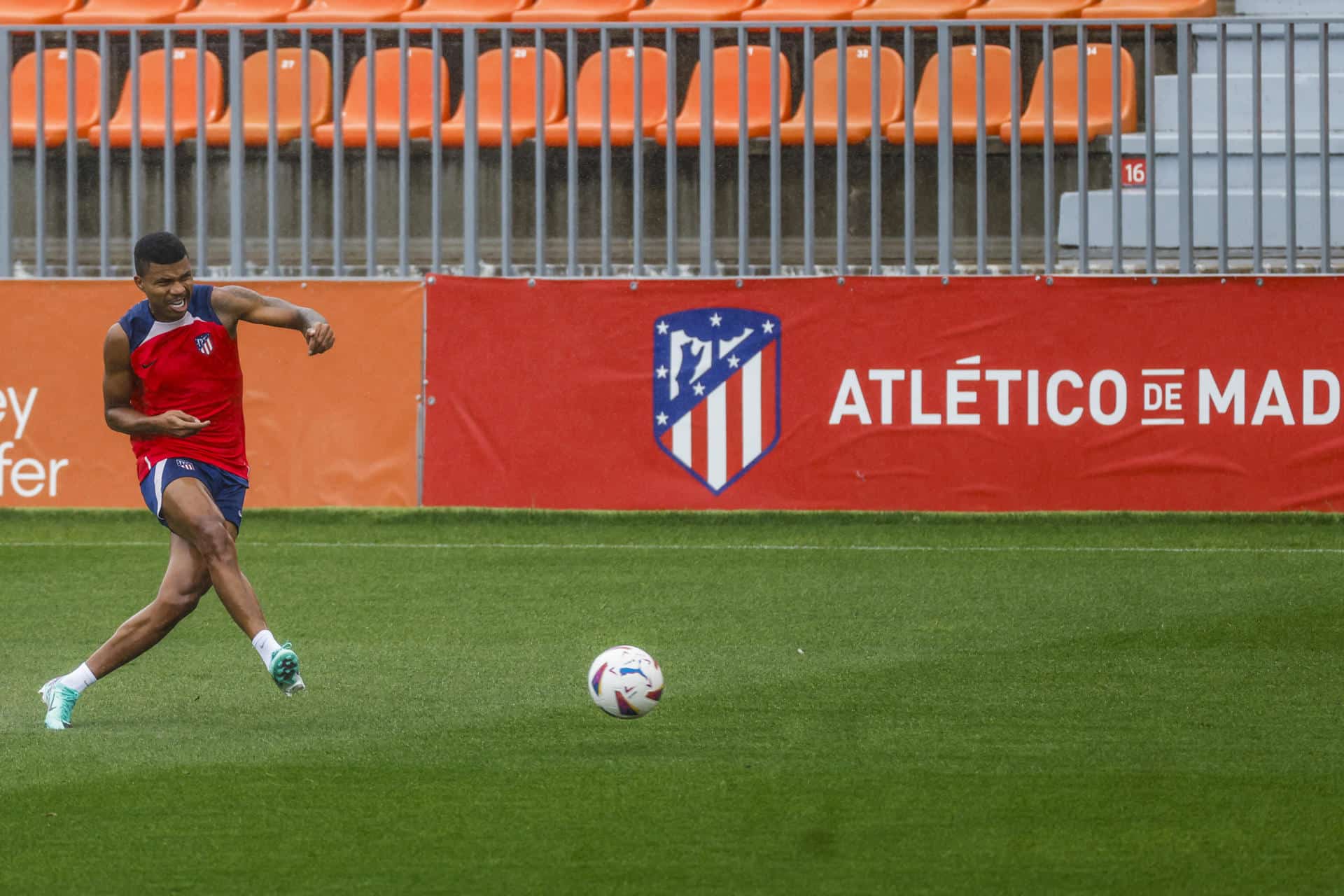 Atlético y Simeone dispuso de todos sus efectivos menos de uno