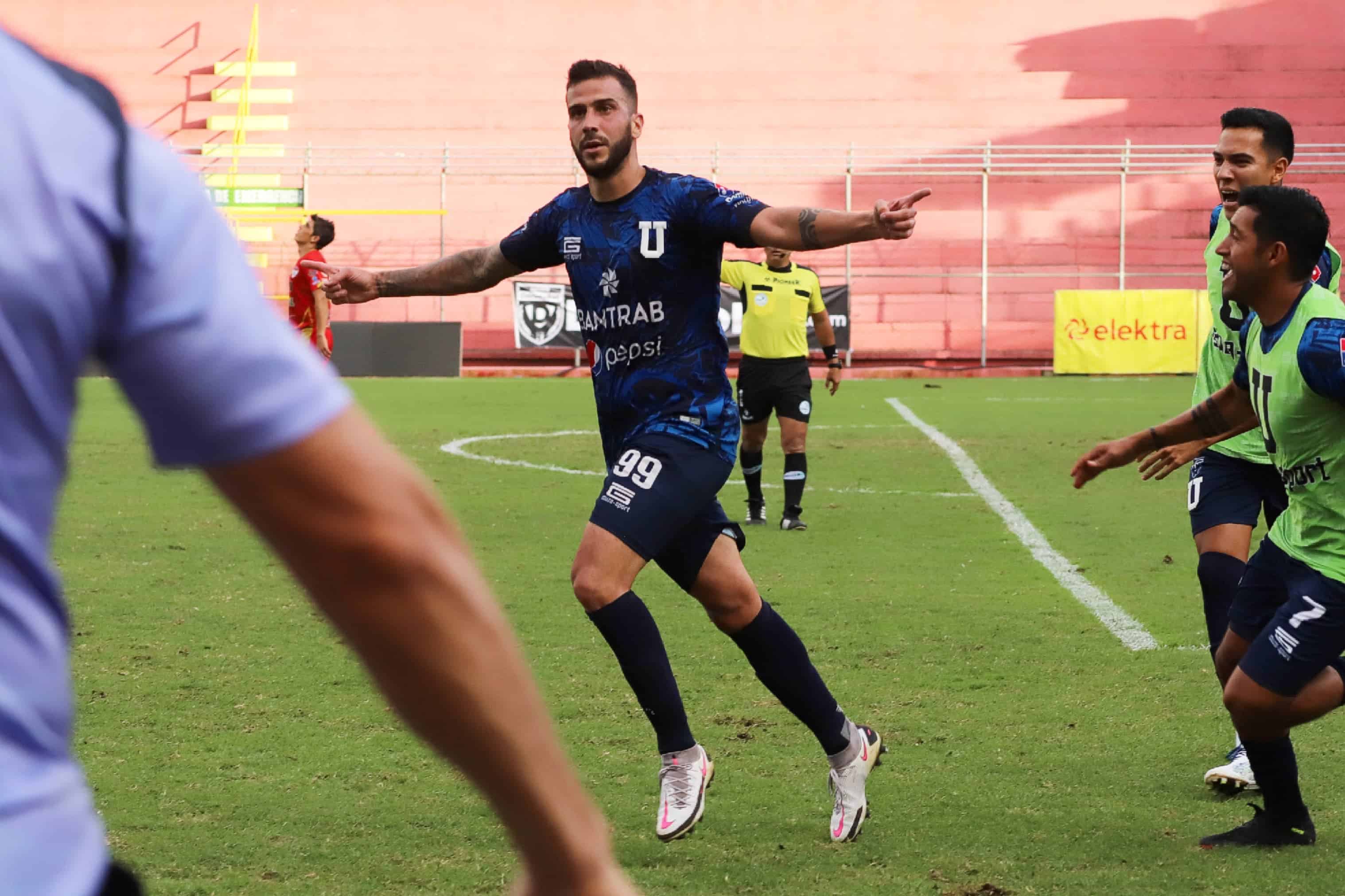 Nicolás Martínez jugador de Universidad e Primera División alcanza cuarto titulo de goleo en Guatemala