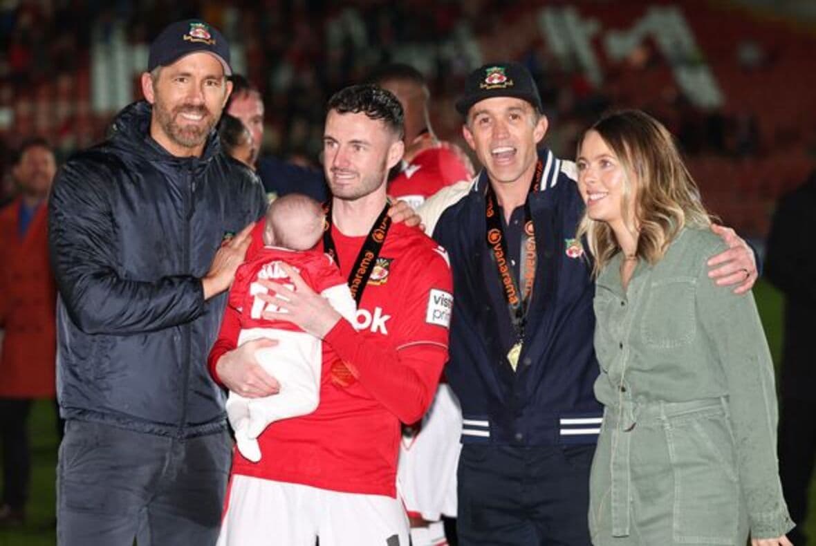 Ryan Reynolds ayuda a la familia de su central.