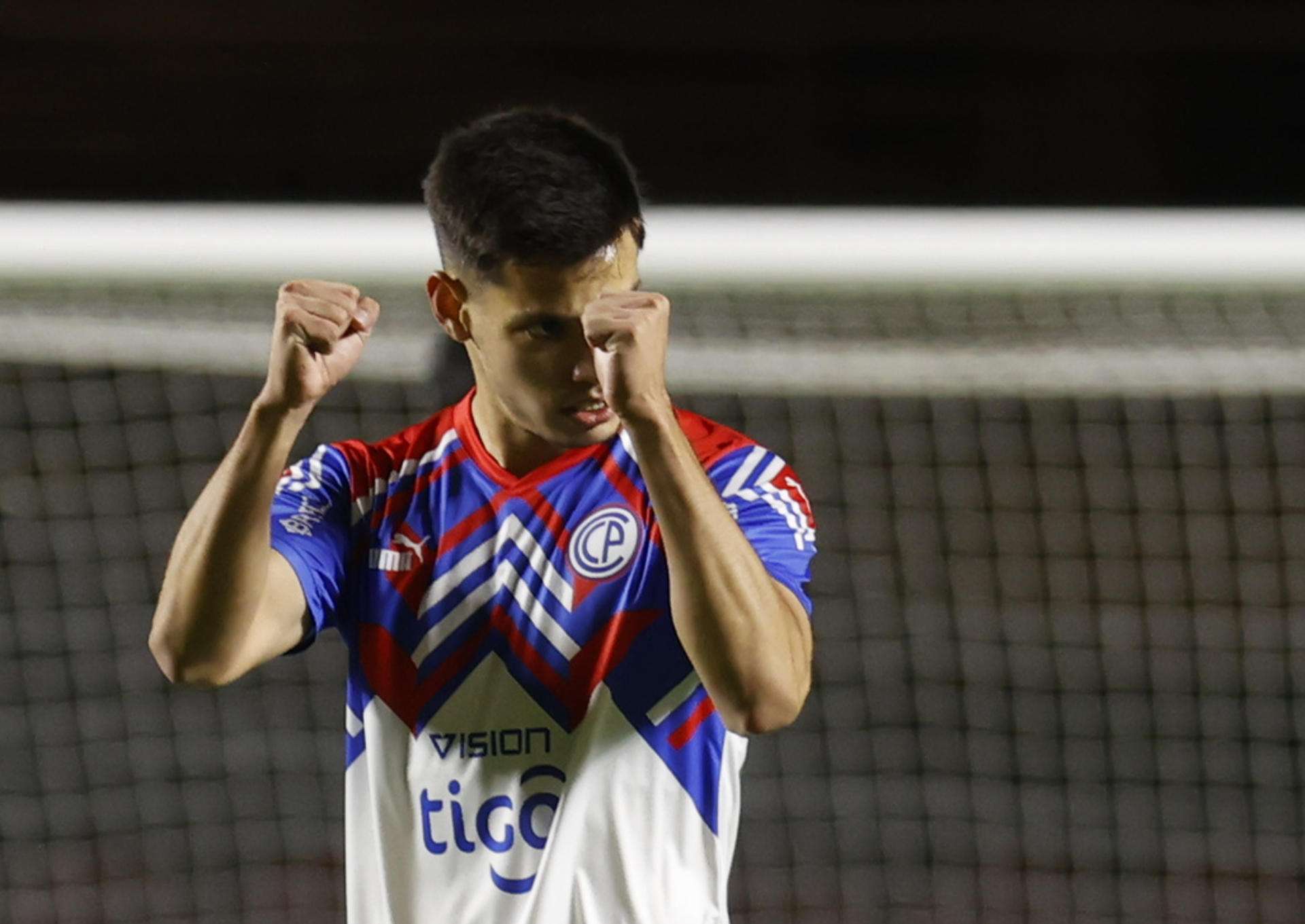 Sao Paulo ficha al centrocampista paraguayo Damián Bobadilla