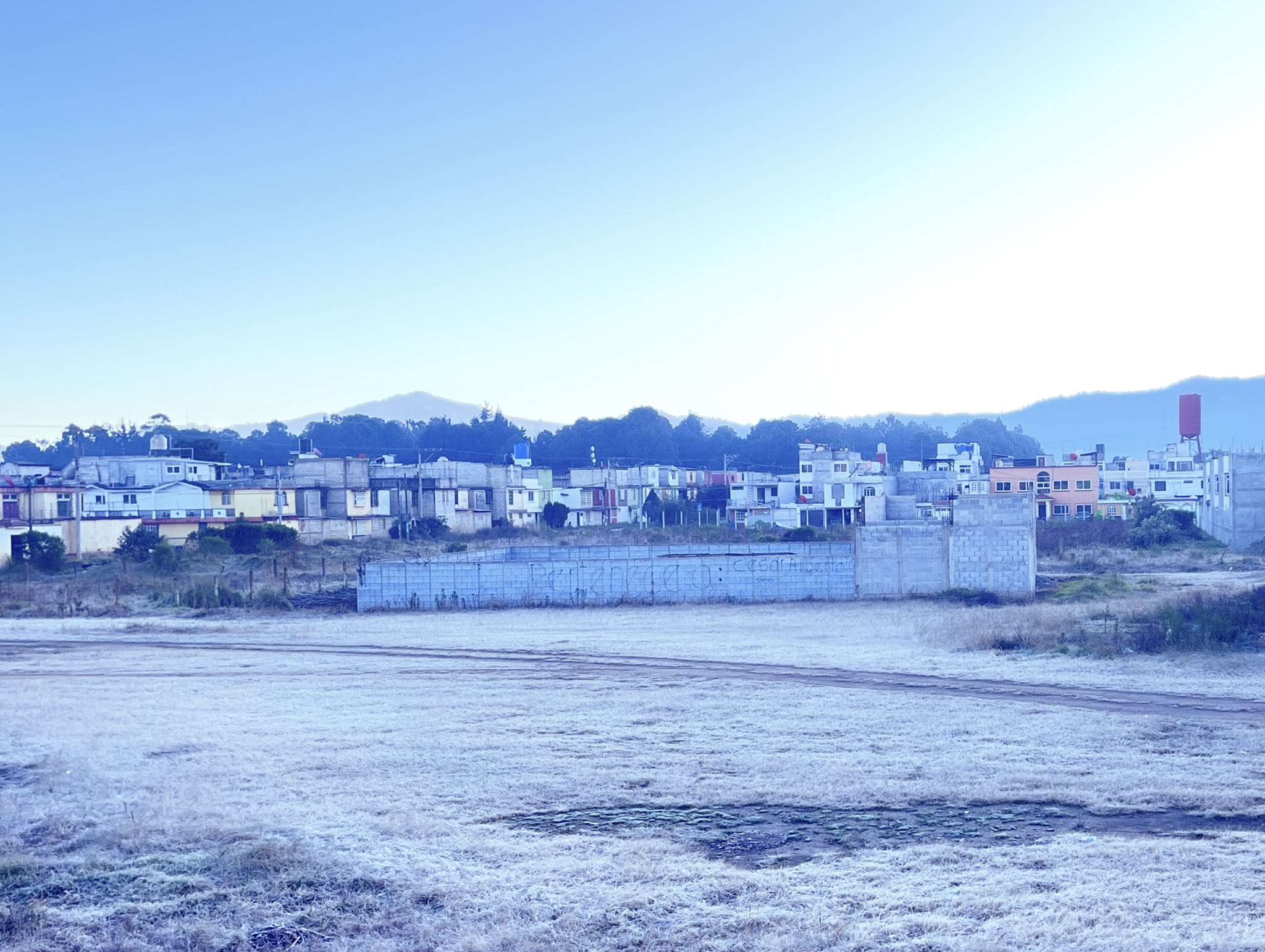 Frío extremo en Xela el martes 19 de diciembre y usuarios reaccionan por este clima