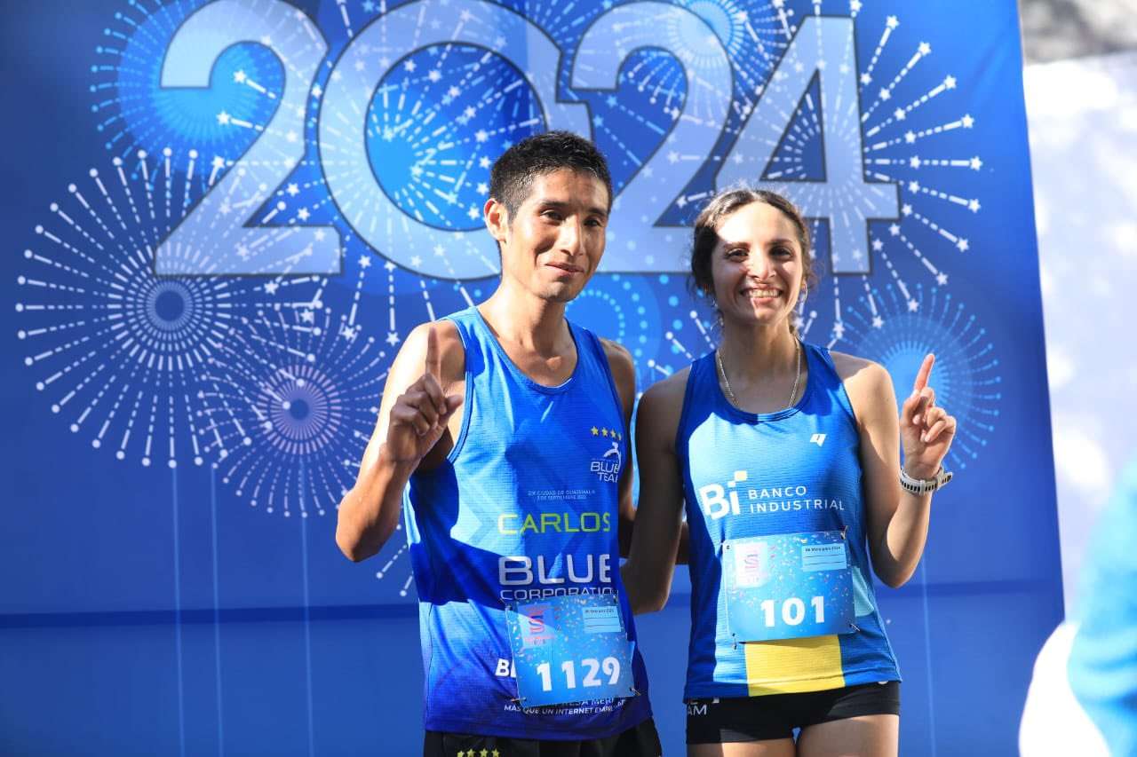 José Carlos González y Viviana Aroche dominan las calles de Guatemala en la San Silvestre 2023 Foto Diario CA.