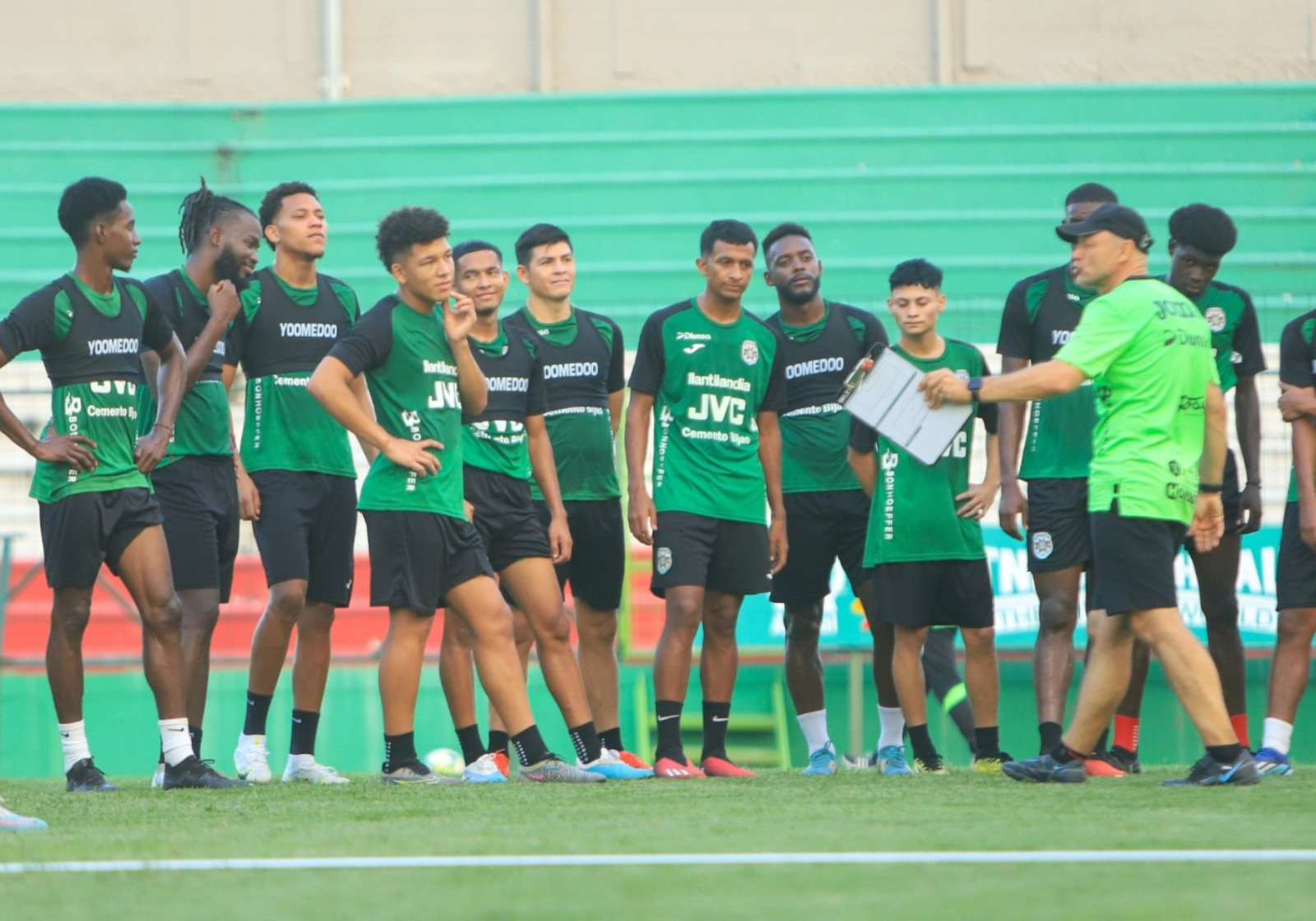 Marathón comenzó su preparación bajo la dirección de su nuevo entrenador, el argentino Hernán 'Tota' Medina, con miras al torneo Clausura, cuya primera jornada se jugará desde el 20 de enero.