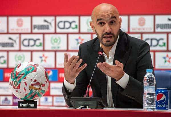El seleccionador nacional de Marruecos, Walid Regragui, en conferencia de prensa anunciando la plantilla para la Copa África de Fútbol 2024. (Marruecos) EFE/EPA/Jalal Morchidi