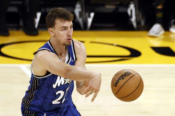El alero de los Orlando Magic Franz Wagne, en una fotografía de archivo. EFE/EPA/Etienne Laurent