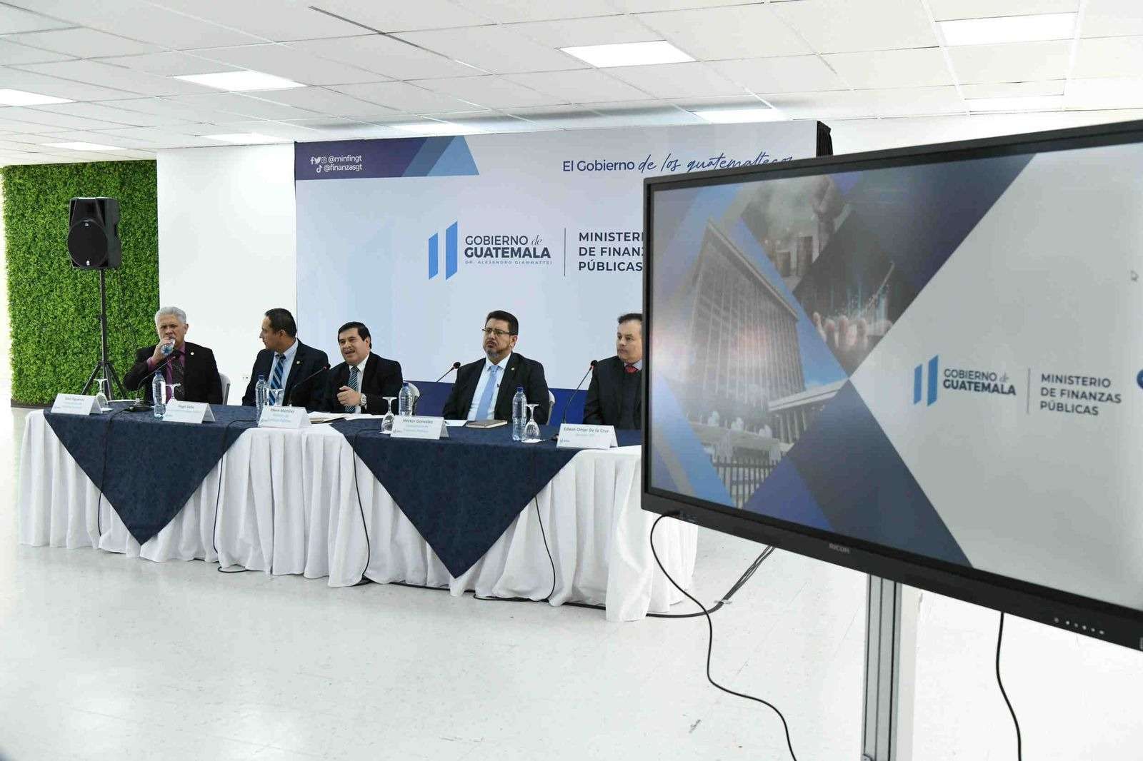 saldo de caja Ministerio de Economía,