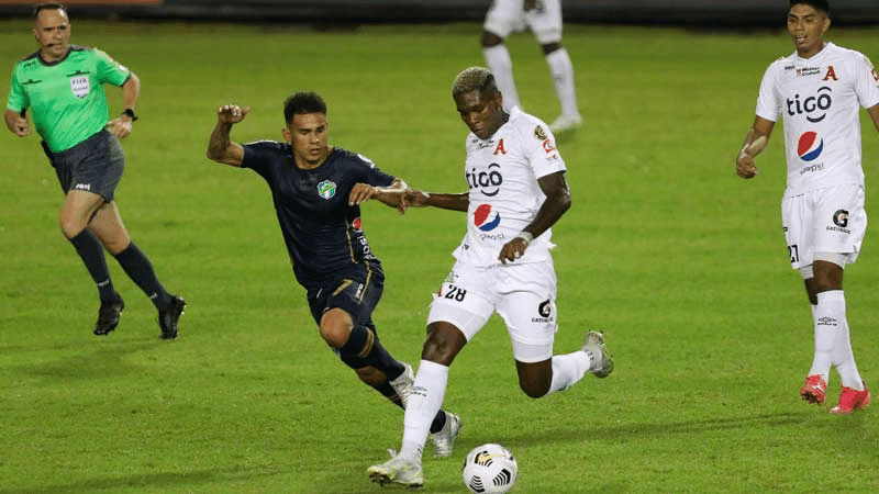 Stiwar Mena jugará en Comunicaciones