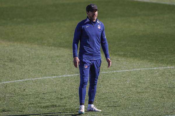 Simeone, durante el entrenamiento. EFE/Rodrigo Jimenez