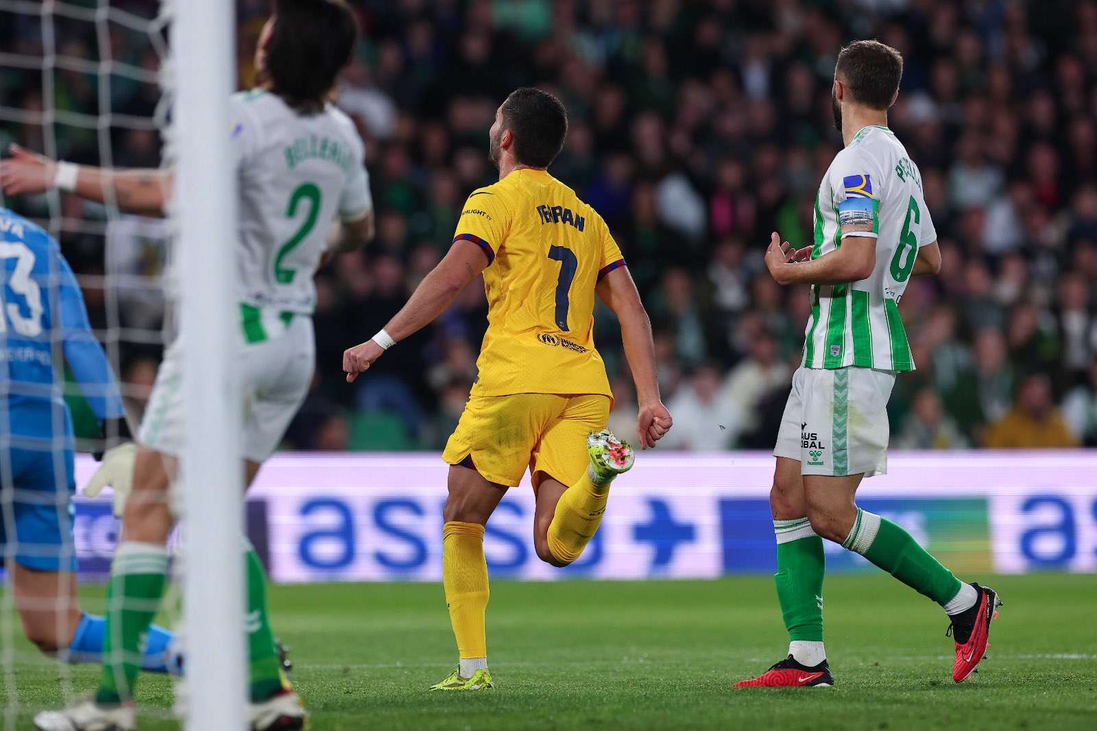 Ferran junto al Barcelona se carga al Betis